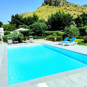 Hibiscus Villa